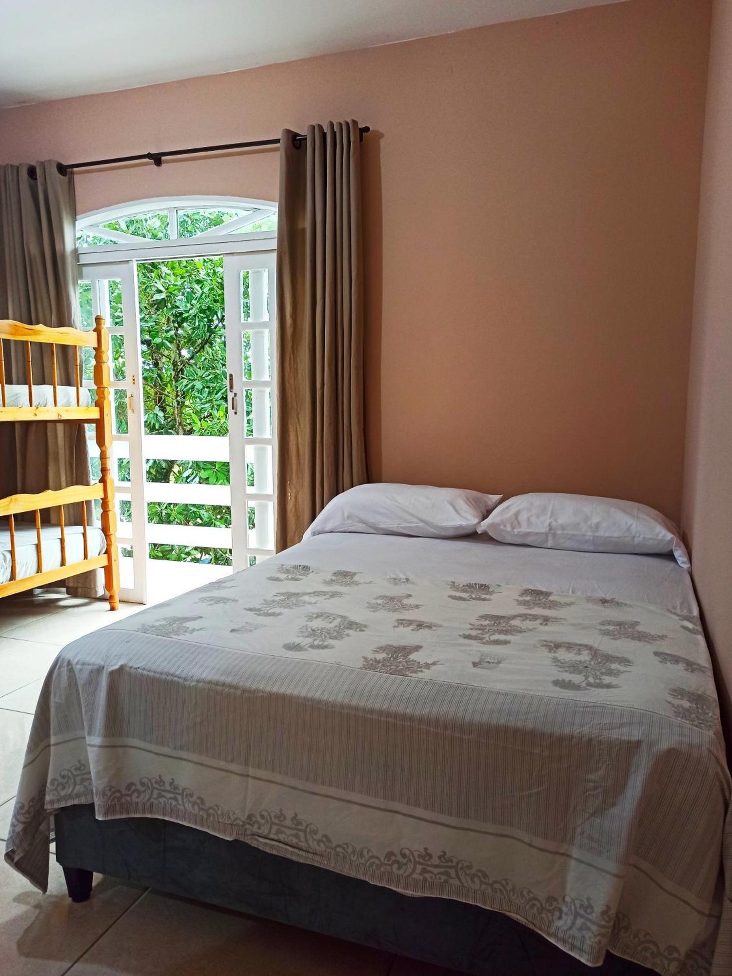 Hostel Da Ilha De Sao Francisco Do Sul Marechal Luz Rom bilde